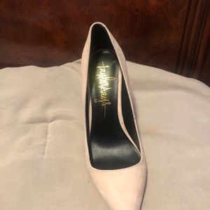 Taylor Says 8.5 blush ember heels